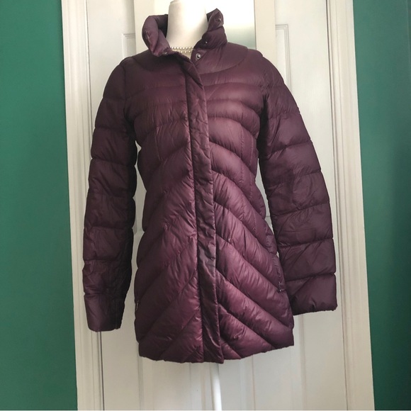 Lands’ End Burgandy down puffer 3/4 length jacket XS - Picture 1 of 10